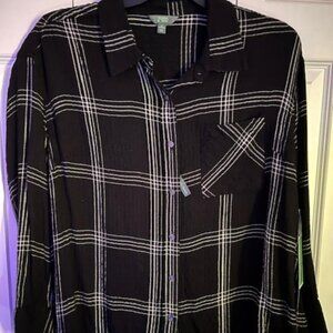 NWT Terra & Sky Button Down Woven Top